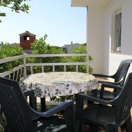 Apartments Branko Povljana Exterior photo